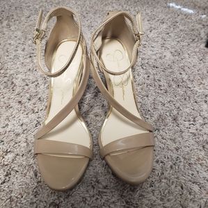 NWOT!! Jessica Simpson Tan Cream High Heels.